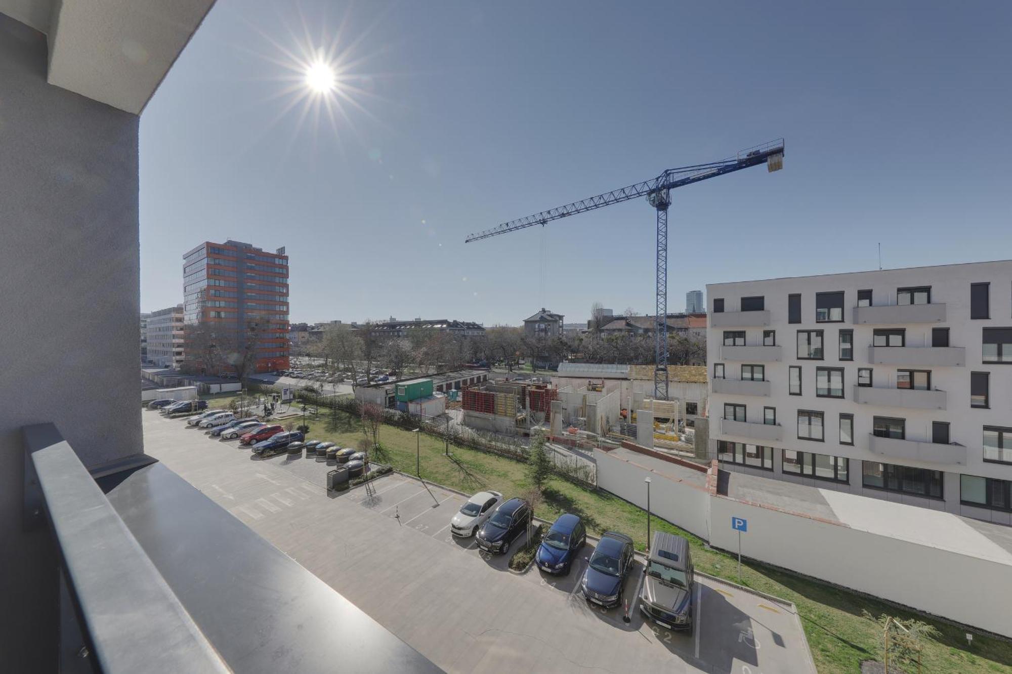 Bazova Apartment With Free Parking Bratislava Esterno foto