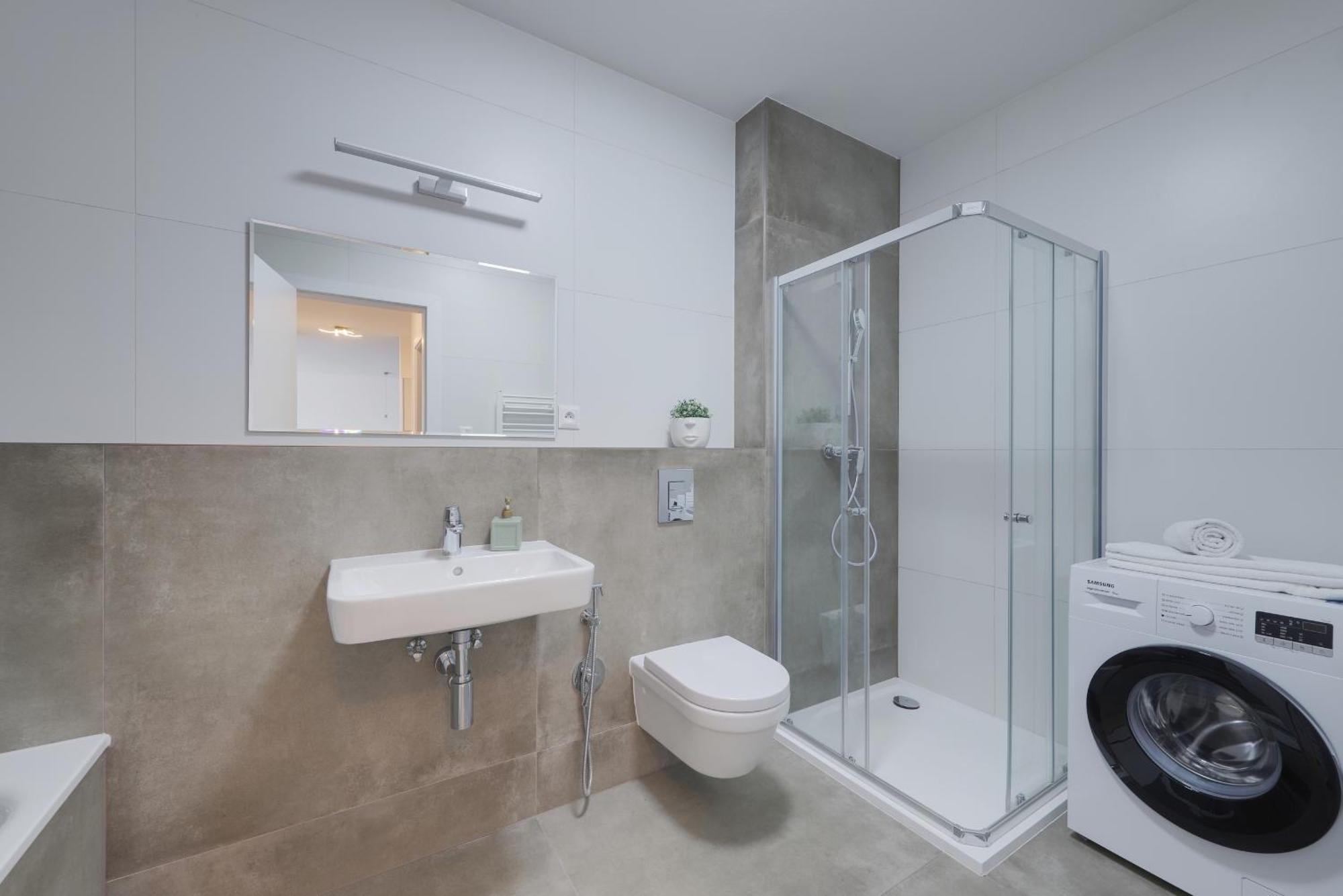 Bazova Apartment With Free Parking Bratislava Esterno foto